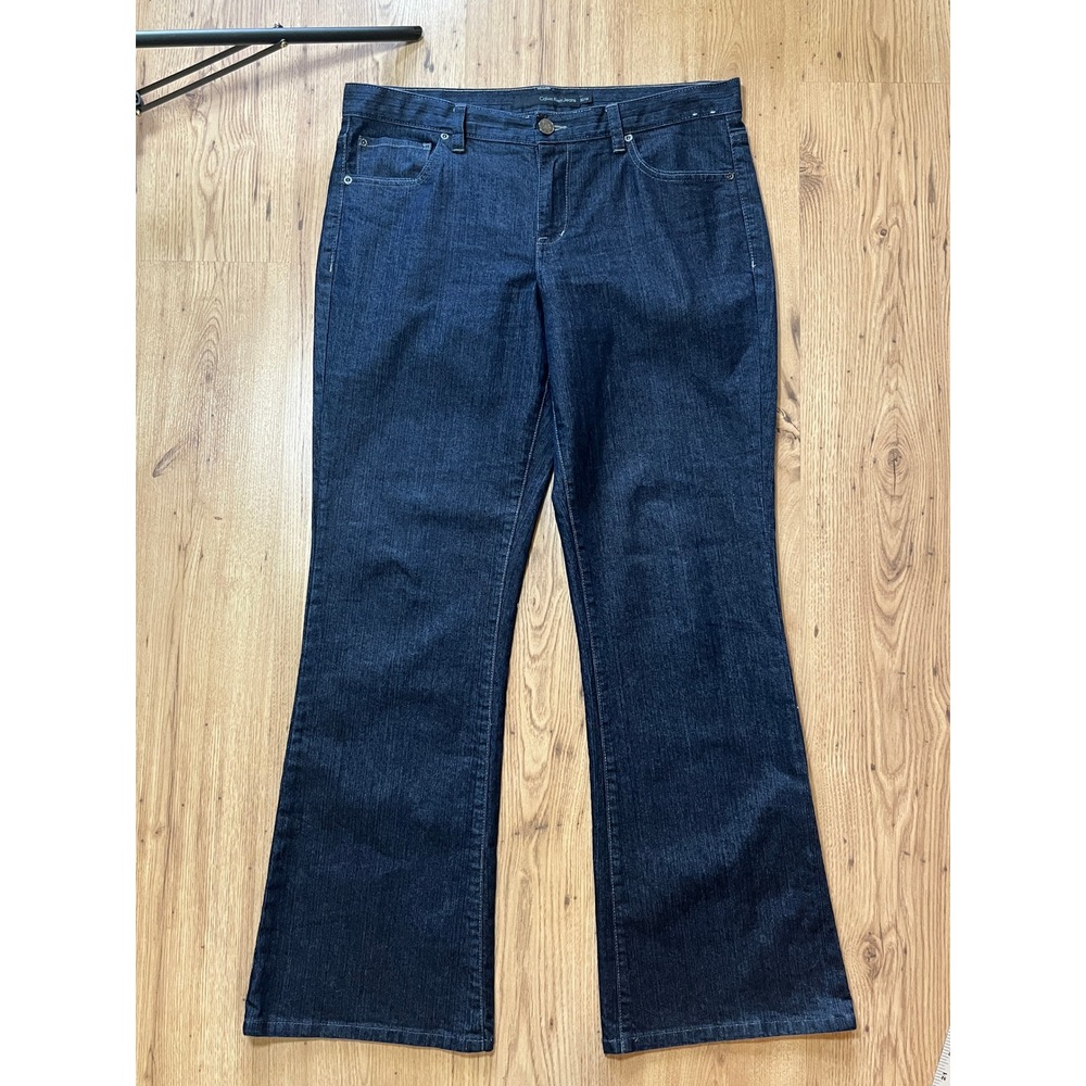 Calvin Klein Jeans Women size 14 Dark Wash Bootcut Denim Mid Rise Classic Flare - Picture 2 of 11